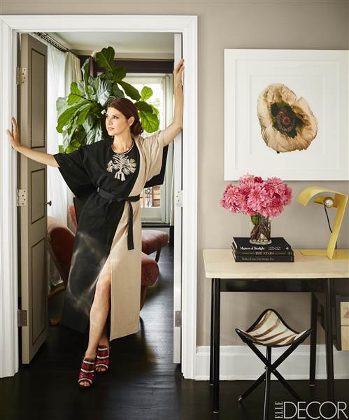 elle_decor_marisa_tomei_greenwich_village_home_photo_by_douglas_friedman_33bc1eb7bff0864aab19ea9dbbdc79b1.today-inline-large